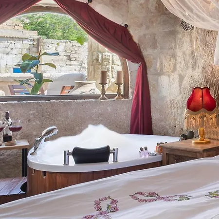 Kayata Cave Special Class Hotel